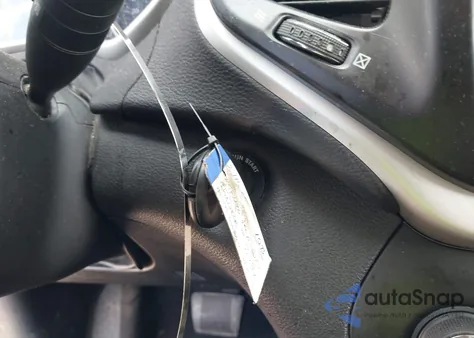 2015 Jeep Cherokee Latitude из США, поврежденный, VIN 1C4PJMCS3FW557734